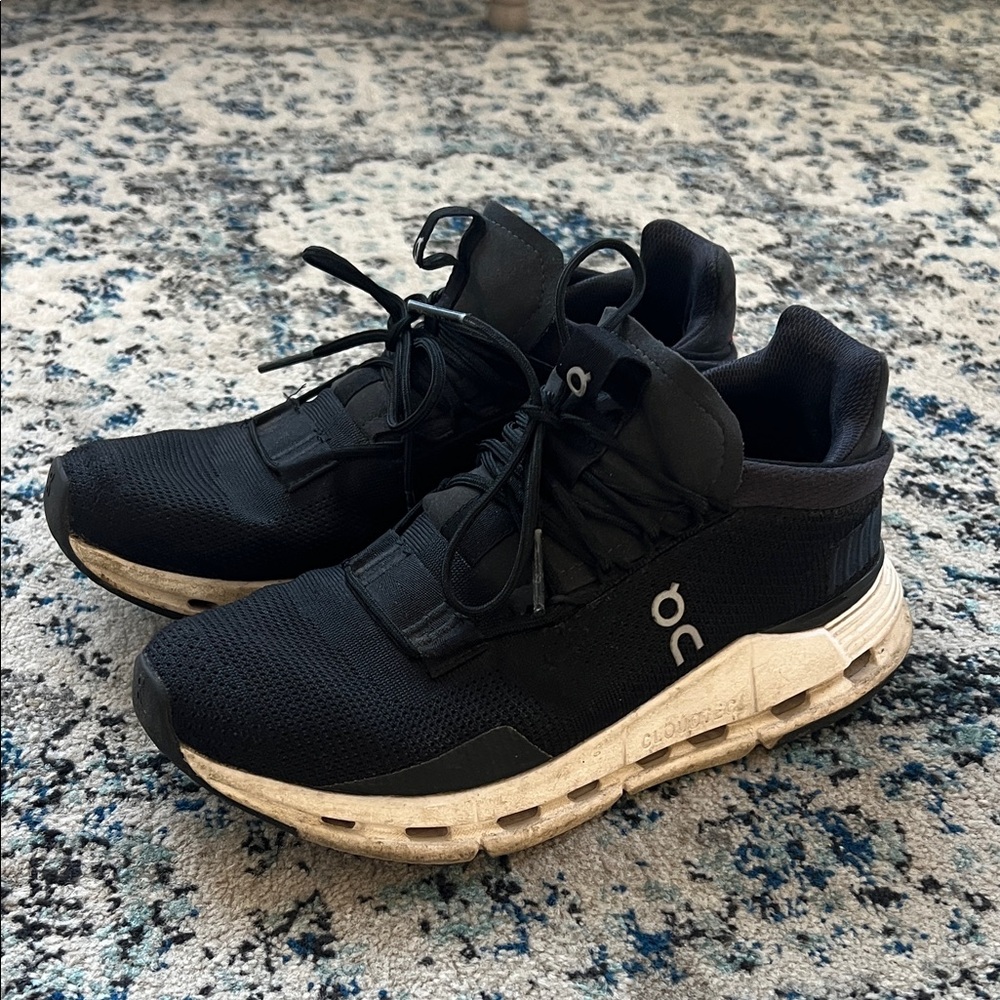 On Running womens Black and White Athletic Shoes